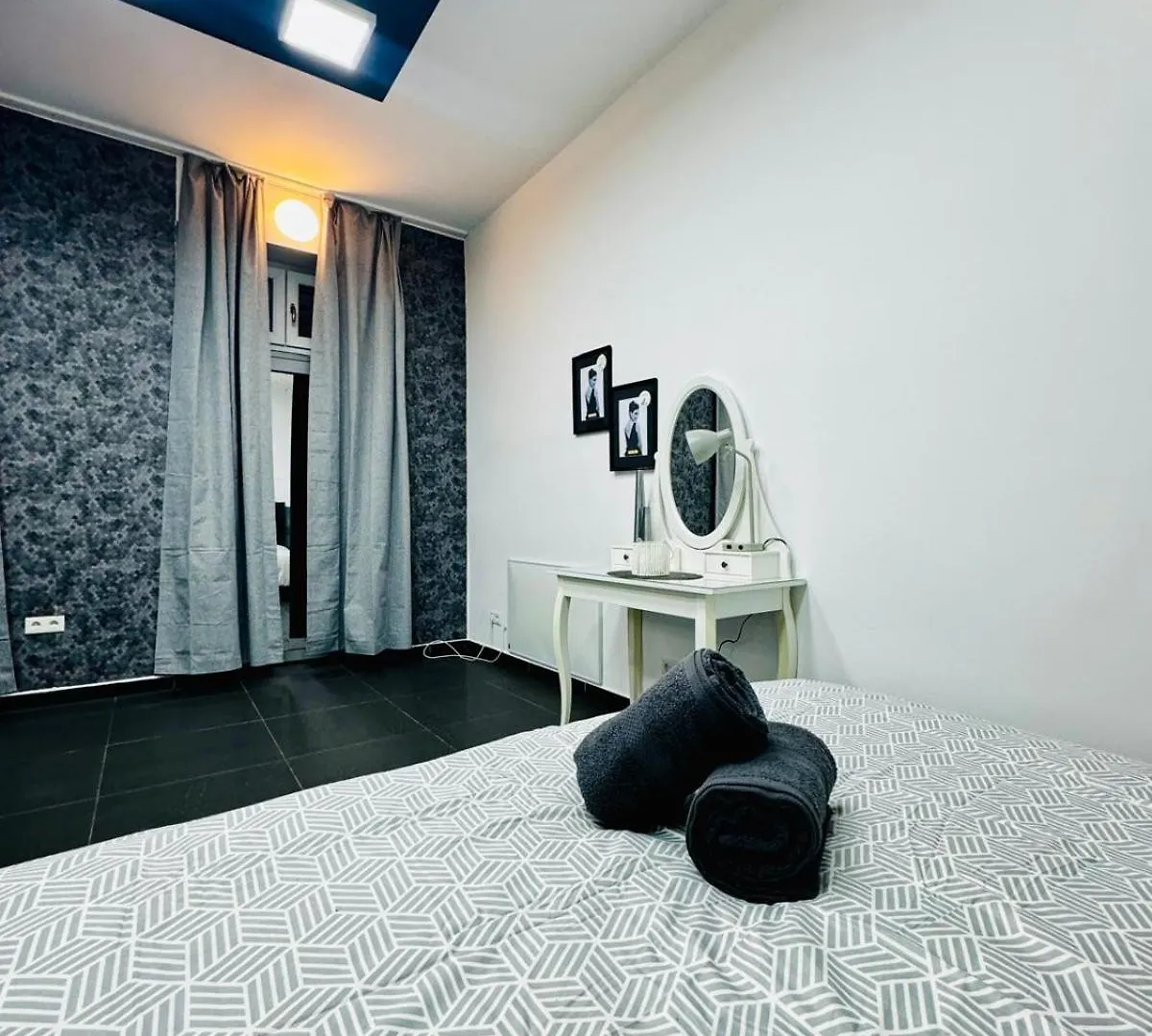 Studio Apartment For 3 People, 15 Minutes To Rathausplatz Vienna Austria