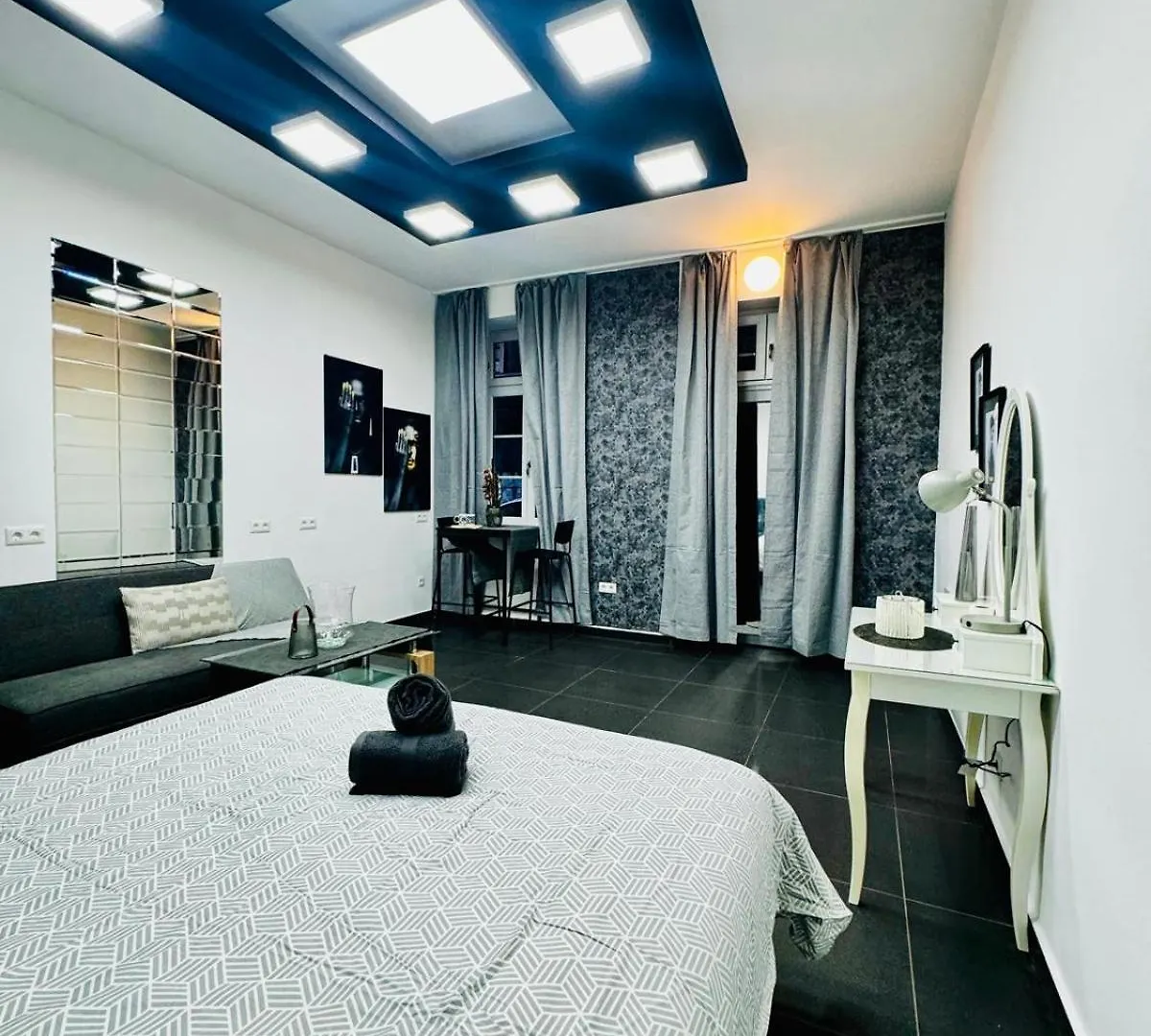 Studio Apartment For 3 People, 15 Minutes To Rathausplatz Vienna